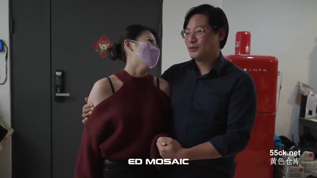 标题: EDmosaic04-01被男友带来圣地解锁6P初体验