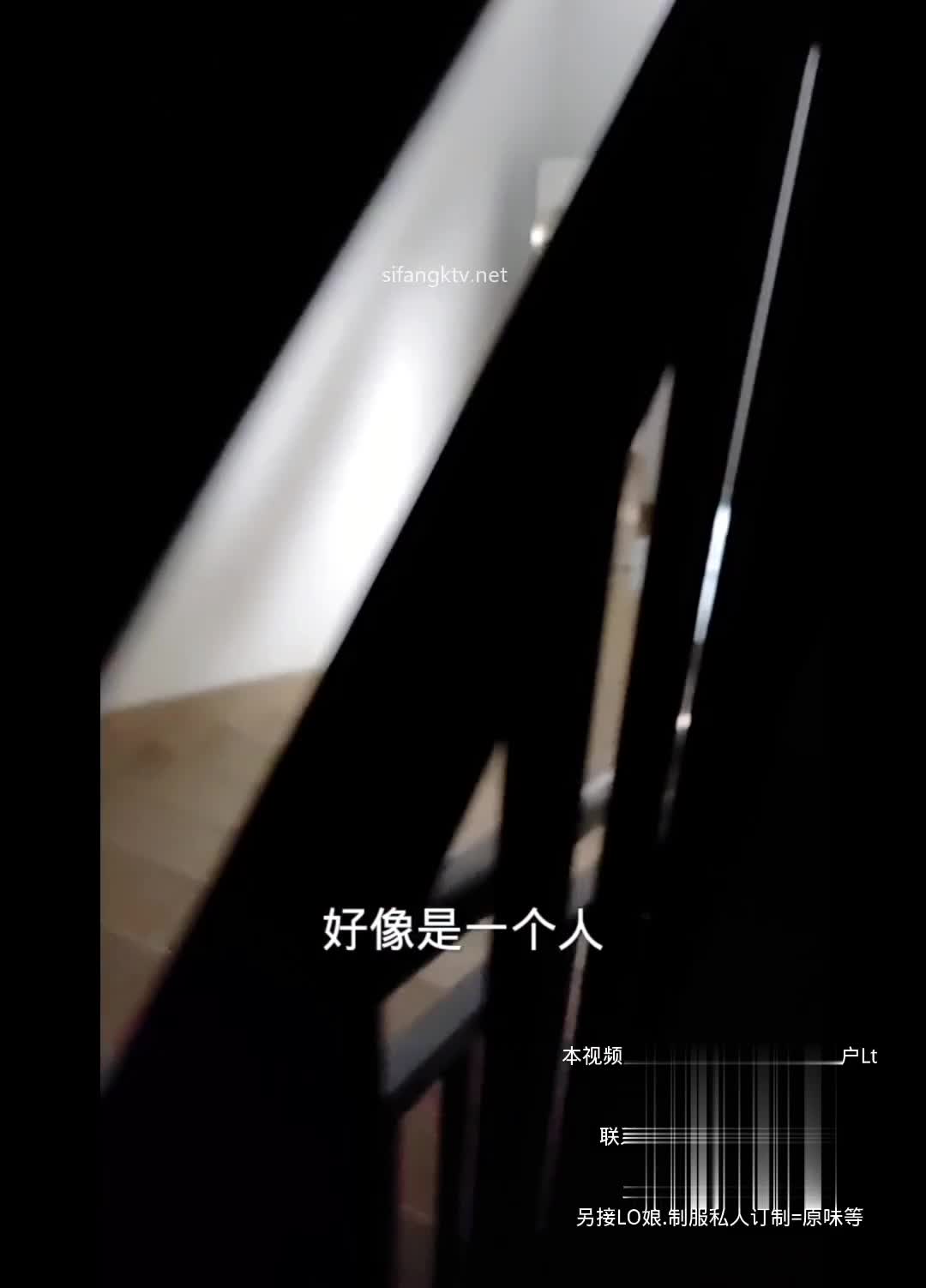 《最新流出️反差萝莉》推特网红百变COSER叛逆情侣【洛丽塔】千元露脸土豪任务定制~公园露出楼道啪啪内射