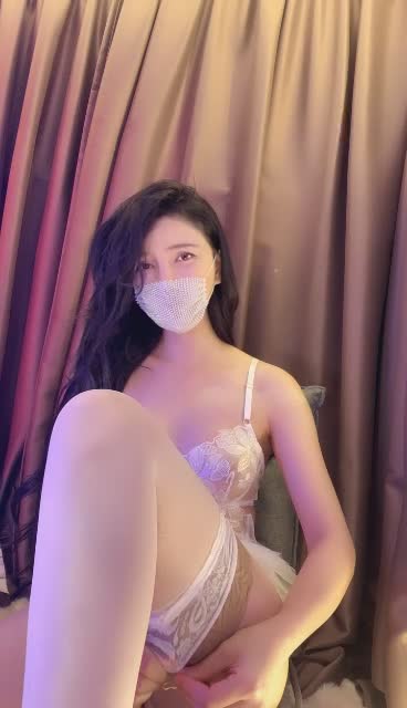 【#星冰乐】高颜值御姐 逆天身材裸舞挑逗~跳蛋道具抽搐潮喷 疯狂抠逼 #自慰 #美女速游VPN跑满千兆只做最快