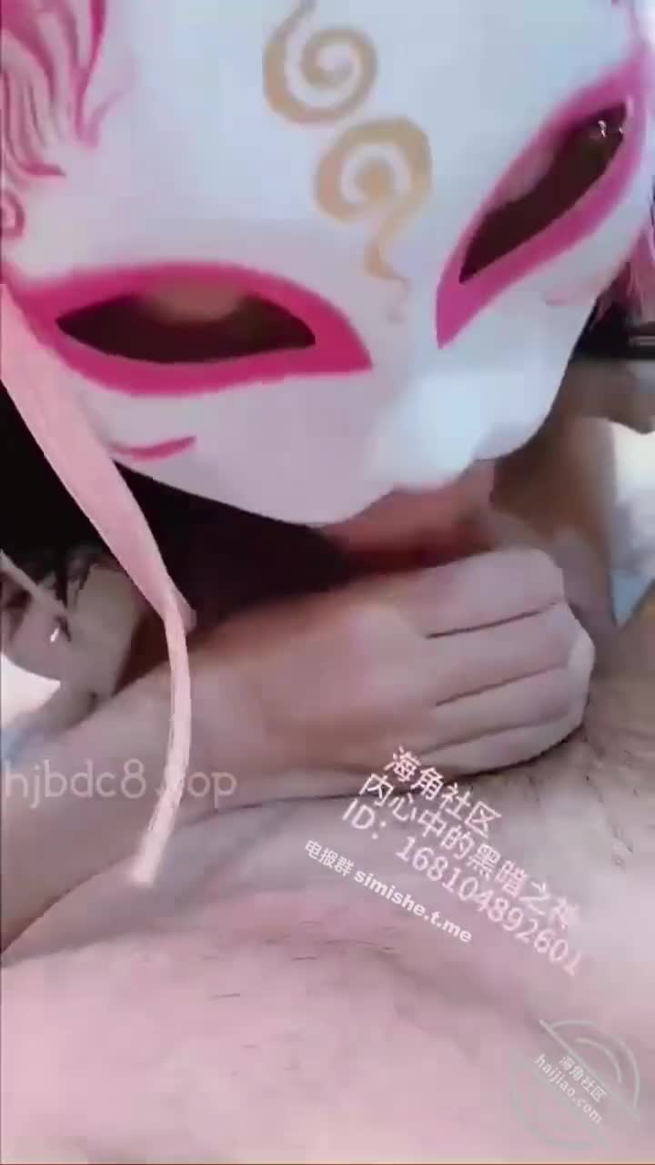 海角社区 20反差婊妹妹先给哥哥口交，性福生活从操高中生亲妹妹开始