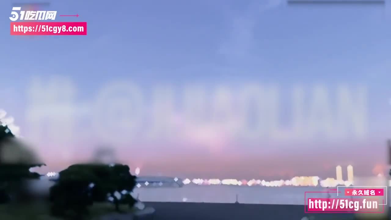 极品福利姬女神 鸡教练 原神之我的cos女友突发惊喜 让我体验甘雨的性体盛宴！ #后入 #足交 #口交,#黑料 #COS