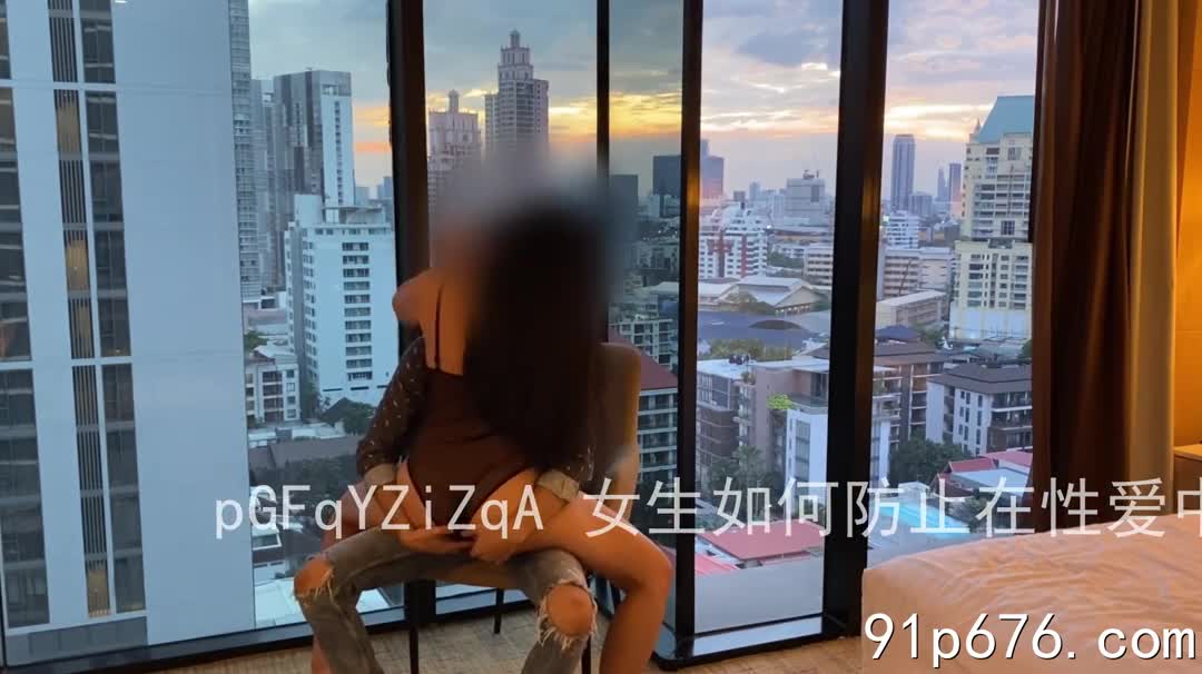标题: 不拉窗帘在酒店落地窗前 爆操单位女同事 后面把她腿都干软了收藏: 324作者: #94wvevadvdv 关键词: #不拉 #窗帘 #酒店 #落地窗 #爆操 #单位 #女同事 #后面 #干软