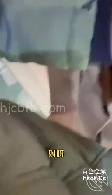 标题: 卫生间爆操美女少妇邻居