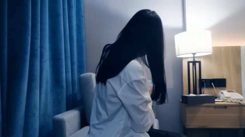 #探花 #女神 #女仆 小七小天探花 高颜值性感包臀裙眼镜御姐，穿上女仆装黑丝自摸特写口交猛操搞了两炮