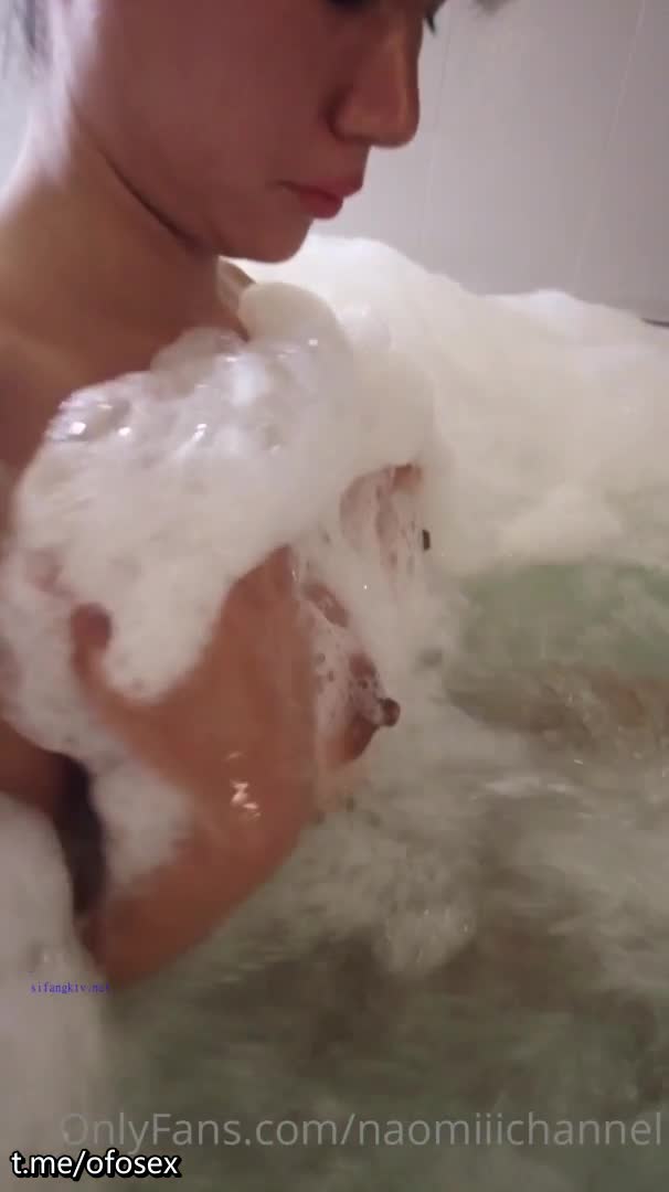 OnlyFans爆乳女神️ 高铁紫薇女神『Naomii』性爱内射户外露出VIP订阅 与男友众多刺激场所性爱中出速游VPN跑满千兆只做最快