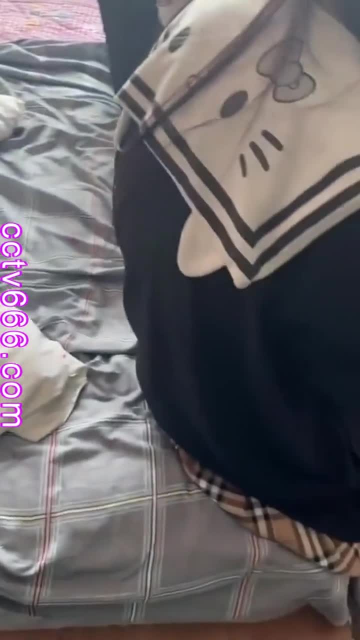标题: 门事件.红雨徒弟持刀砍人事件.被逼脱光衣服蹂躏.精神母女.1000万网红.小乔妹妹