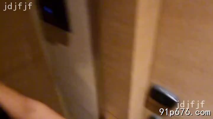 标题: 一镜到底！520开房爆操女神小姐姐让人欲罢不能全程高能收藏: 147作者: #jdjfjf 关键词: #一镜 #到底 #520 #开房 #爆操 #女神 #小姐姐 #欲罢不能 #全程 #高能