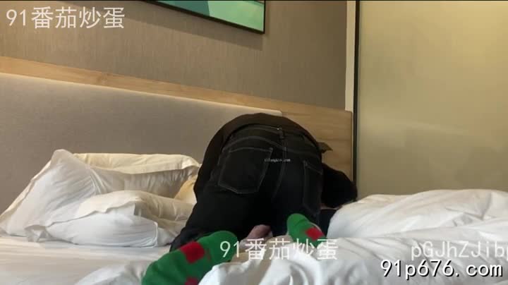 标题: 闷骚护士长从科室偷跑出来偷情，骚母狗女上位自己狂摇收藏: 200作者: #91番茄炒蛋    关键词: #闷骚 #护士长 #科室 #偷跑 #出来 #偷情 #母狗 #女上位 #狂摇