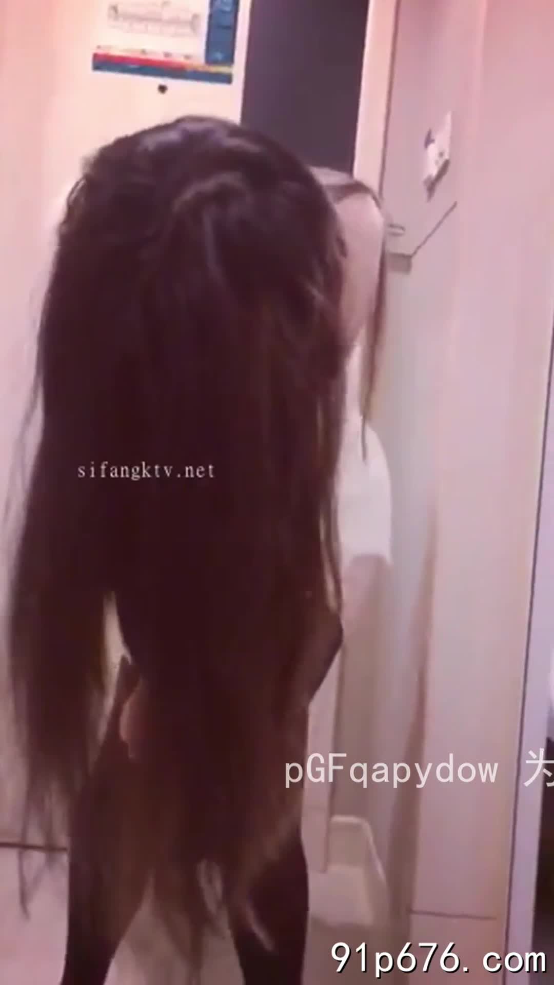 标题: 心甘情愿 舔脚舔屁眼 不知道被她哪个男朋友调教的收藏: 294作者: #潇洒哥哥    关键词: #心甘情愿 #舔脚 #屁眼 #知道 #男朋友 #调教