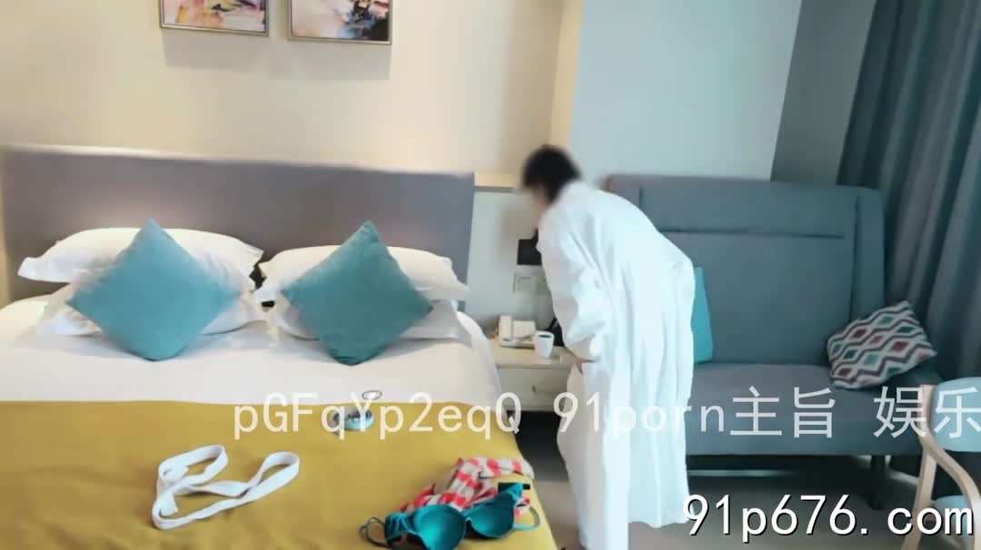 标题: 一女多男群P，场面真实淫乱#广告合作 @cypdp。每天更新视频，大家多分享给朋友。不限制转发分享和下载。关键词: #一女 #男群 #场面 #真实 #淫乱