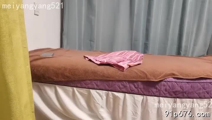标题: 女子私密按摩 20岁的小姑娘第二次来被干彻底收藏: 1127作者: #meiyangyang521    关键词: #女子 #私密 #按摩 #20 #小姑娘 #第二次 #被干 #彻底