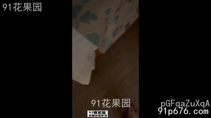 标题: 大奶肥臀人妻真的很喜欢这个单男，小骚逼一刻不得闲#广告合作 @cypdp。每天更新视频，大家多分享给朋友。不限制转发分享和下载。关键词: #大奶 #人妻 #真的 #喜欢 #单男 #骚逼 #一刻 #不得闲