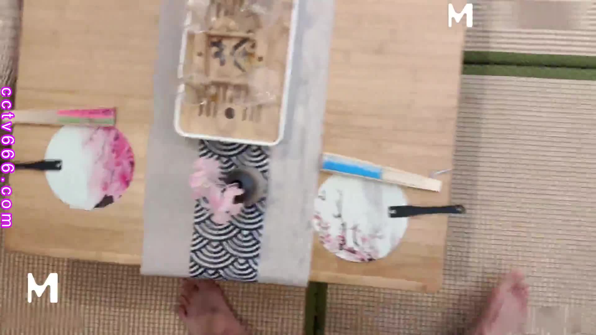 标题: 良家少妇为钱出卖身体
