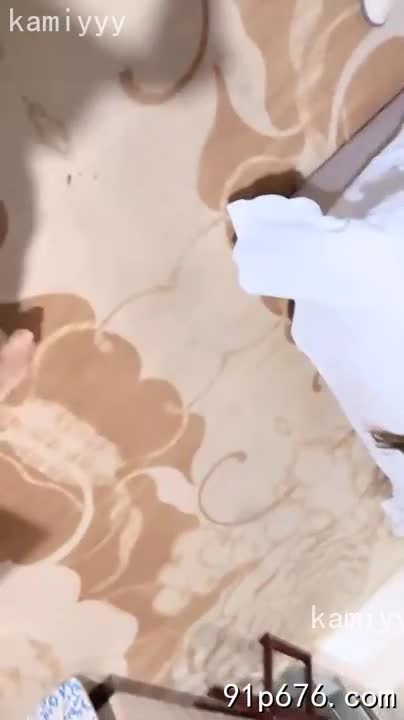 标题: 肤白貌美大长腿的美少妇按摩SPA，被技师操了收藏: 161作者: #kamiyyy 关键词: #肤白 #貌美 #大长 #美少妇 #按摩 #SPA #技师