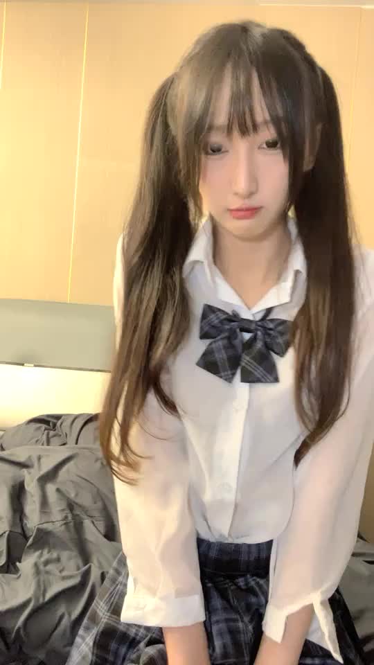 人气女神，极品小仙女，双马尾嘟嘟嘴，萌翻全场，纯欲天花板女神，三点尽漏，人间尤物骚起来 主要信息 #直播 #主播 #丝袜 #黑丝 #诱惑 #嫩妹 #颜值 #制服 #泡泡咕星濠娱乐城首存包赔二选一