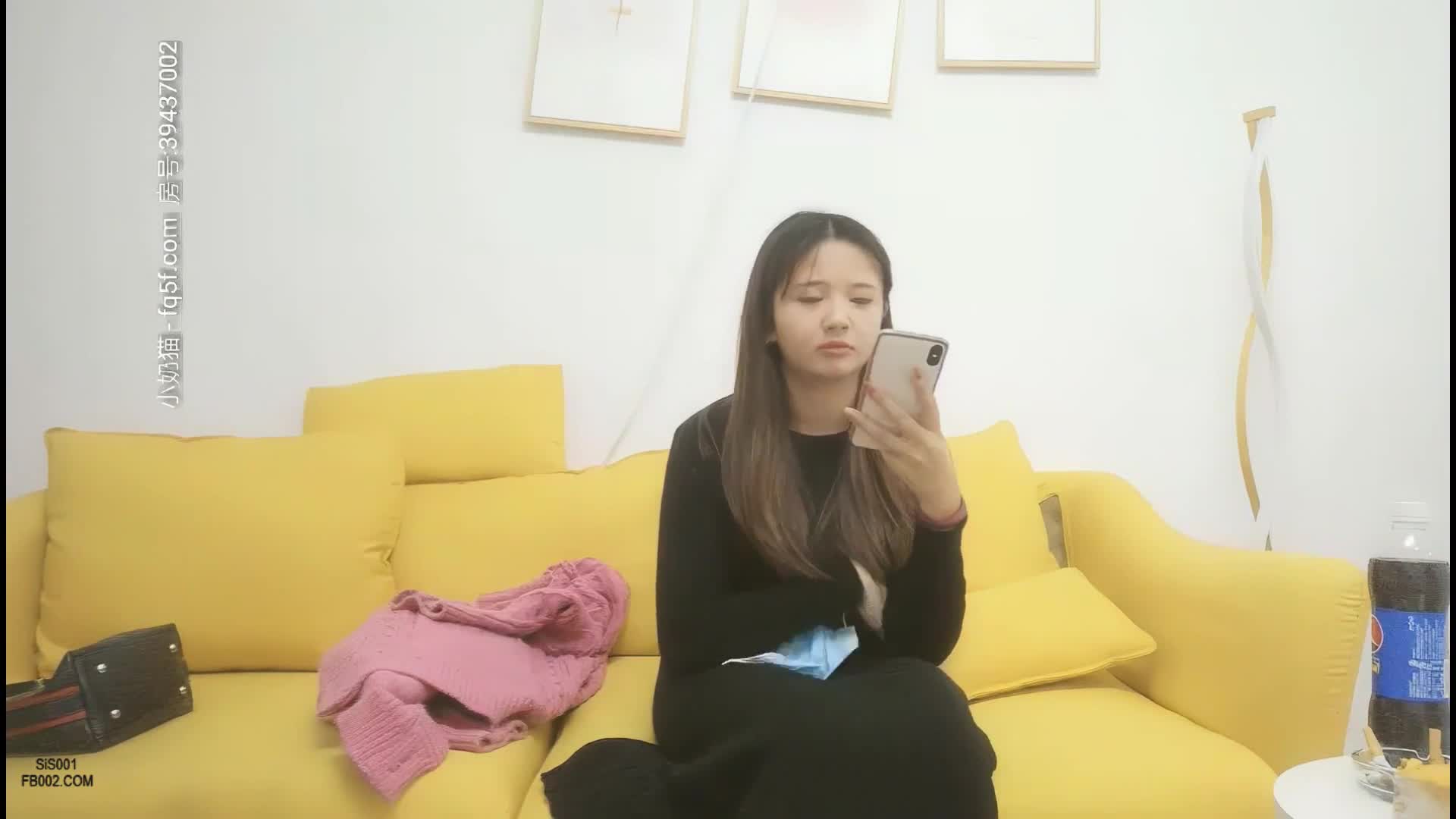 【#探花精选】长相甜美黑衣萝莉萌妹子啪啪张开双腿摸逼调情猛操