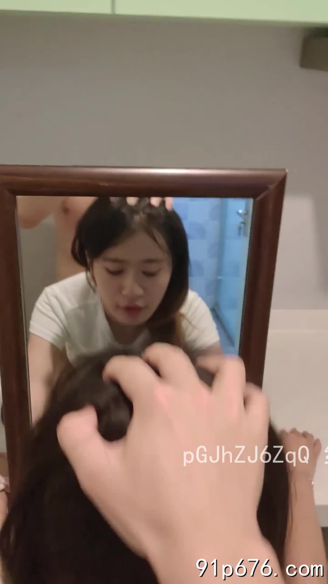 标题: 露脸后入长相清纯女大内心渴望被操的母狗收藏: 1809作者: #坤发哥 关键词: #露脸 #后入 #长相 #清纯 #女大 #内心 #渴望 #被操 #母狗