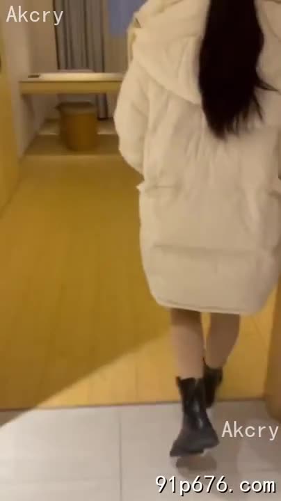 标题: 漂亮少妇在家偷情 吃鸡上位骑乘技术一流 被无套输出 奶子哗哗后入冲击收藏: 169作者: #Akcry    关键词: #漂亮 #少妇 #在家 #偷情 #上位 #骑乘 #技术 #一流 #无套 #输出 #奶子 #哗哗 #后入 #冲击