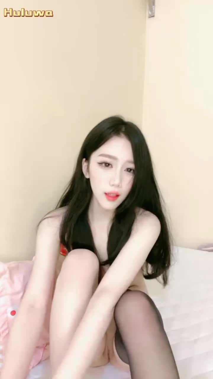 高颜值女神精彩自慰 #国产 #自拍 #自慰 #美女
