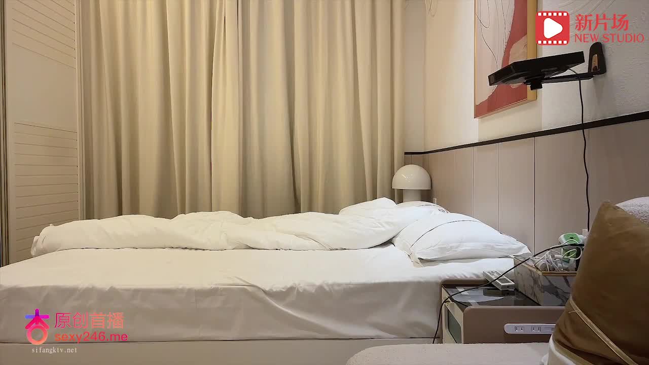 探花大熊 3000约操清纯可爱的兼职外围，抽插太激烈把她干出颤音来了