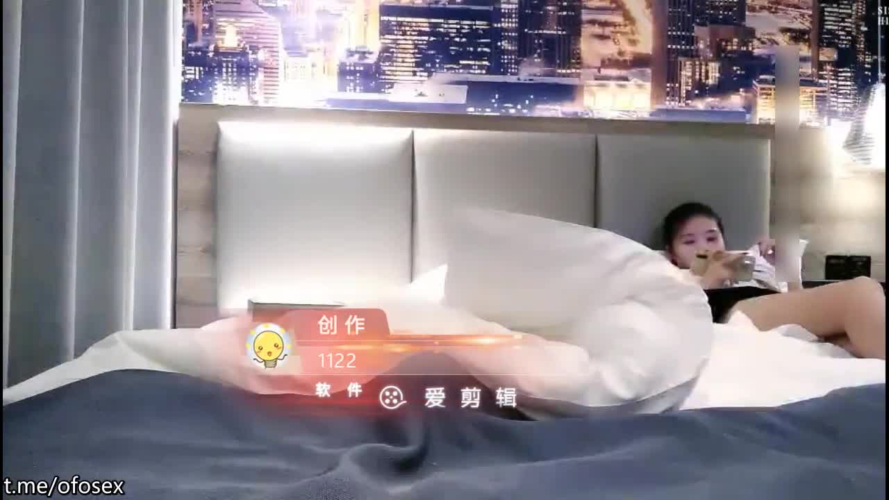学生妹就是粉嫩嫩诱人啊 紧绷大长腿挺翘美臀趴身上丰腴美味太爽了揉捏亲吻鸡巴硬邦邦妹子骑乘娇吟