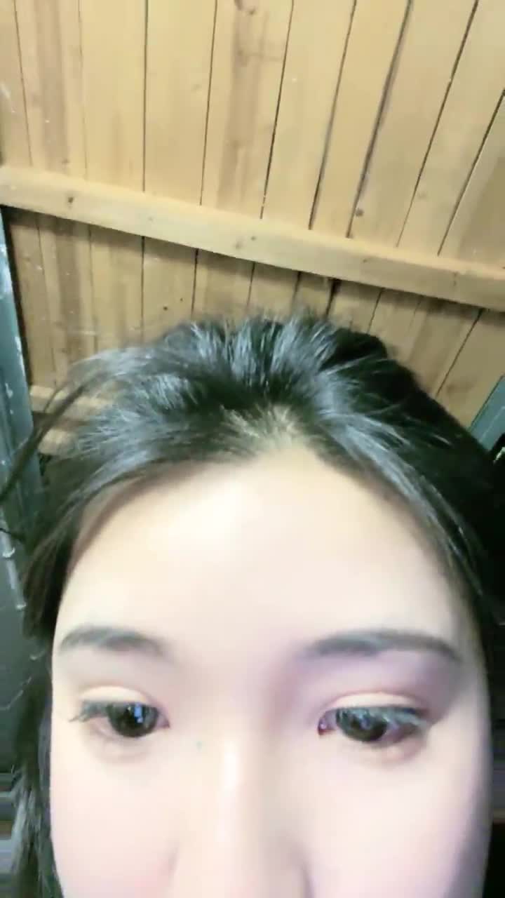 #大二学妹 G奶校花下海~纯到爆炸，【大二学妹】，宿舍脱光，天然白虎馒头穴，小穴超肥，奶子又大又软速游VPN跑满千兆只做最快