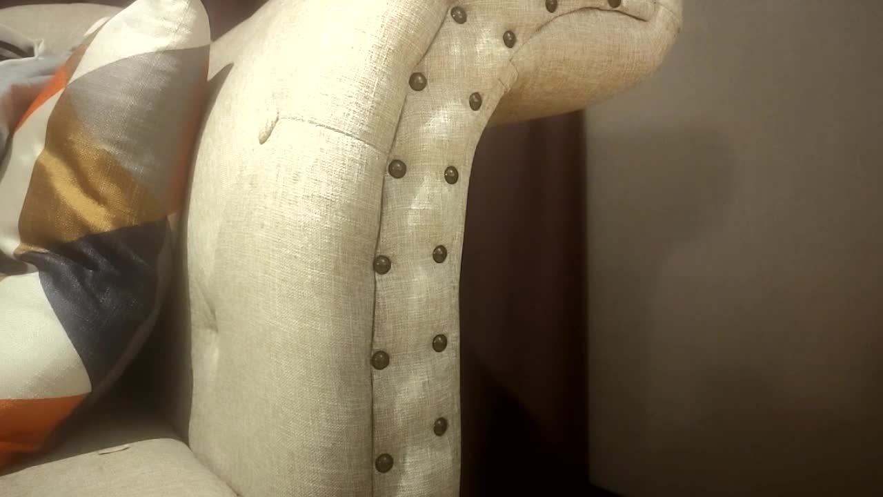 2023-2-18【胖子传媒工作室】美容院工作良家少妇，搞舒服了再来一炮，大长腿高跟鞋骑乘打桩点此查看更多