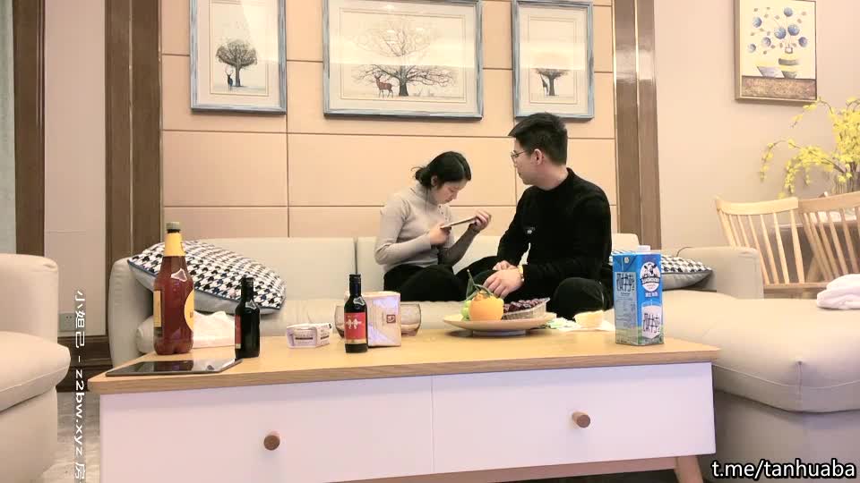 【#白嫖探花】极品良家，小白领，红酒配佳人，粉嫩鲍鱼，黑丝啪啪，超清画质点此查看更多