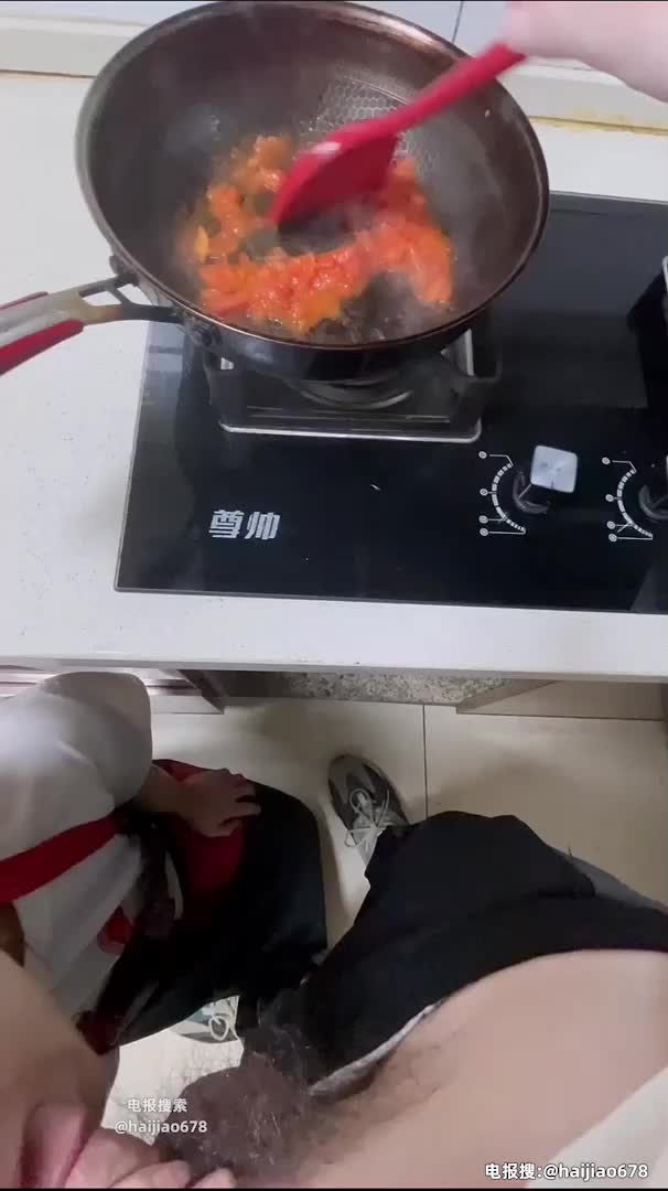 #海角社区 （28分36秒）厨房爆操真空美女邻居，用精液给她儿子加餐，美女邻居说我好变态作者:强上邻居少妇#海角视频熟女 高跟 人妻艳舞 丝袜 足控 美腿 搜片 合集万人搜索群点此查看更多