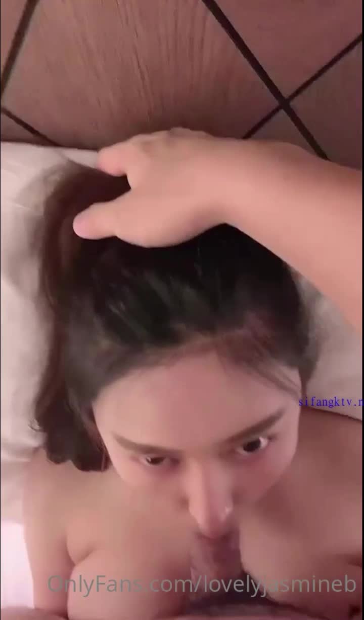 #网红 巨乳女友『lovely』啪啪口交私拍 黑丝后入 内射灌精 跪舔深喉 口爆吞精点此查看更多