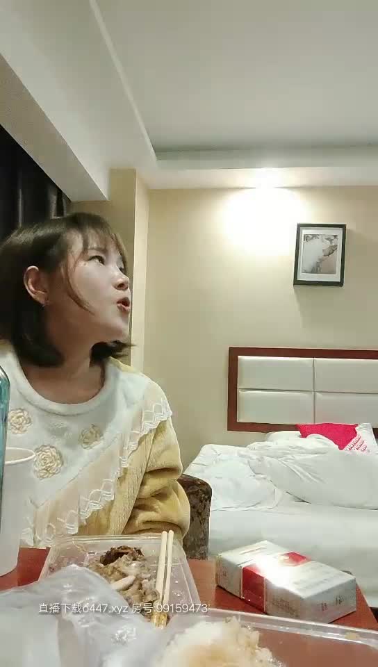 #主播 短发少妇口交舔弄骑脸舔逼特写抽插点此查看更多