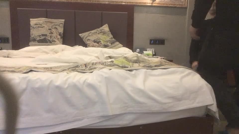 【#古月探花】01-22网红脸外围小少妇，白嫩圆润美臀满分，欲拒还迎俩人对白很精彩有趣，小哥啪啪射出共度欢乐一刻速游VPN跑满千兆只做最快