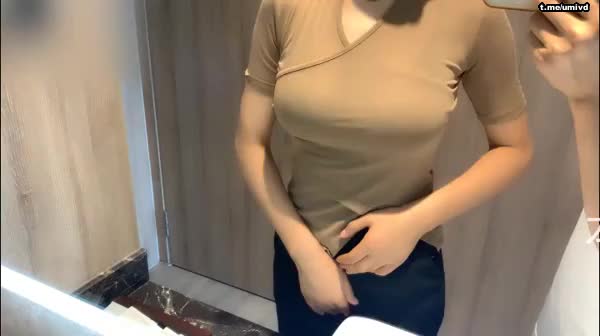 给老公电话请假，少妇说想让我狠狠艹她点此查看更多