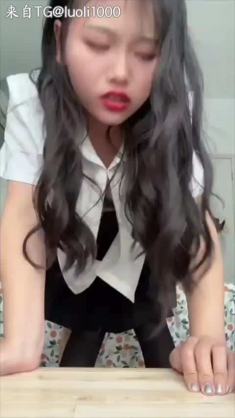 #推特 #反差婊 #sixsixsix47补发推特露脸眼镜反差婊全集