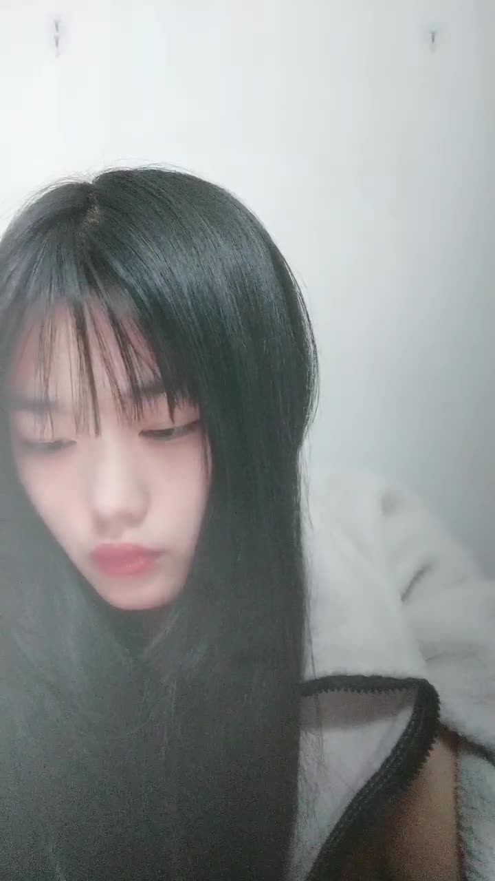 #小意不爱吃肉肉 01-12半糖主播秀【标签: #直播 #学生 #女神 #小姐姐 #小妹妹 #少妇 #人妻 #萝莉 #大奶 #大长腿 #黑丝袜 #口交 #自慰 #跳蛋 #玩具 #露脸 #白虎 #一线天 #潮喷 #喷水 #屁眼 #学妹 #学姐 #调教 #高潮 #裸舞 #脱衣舞】点此查看更多