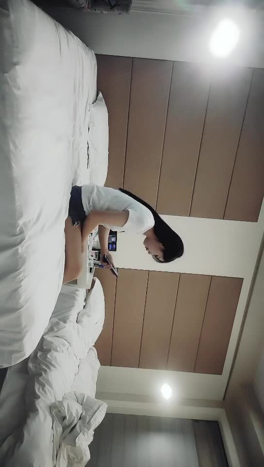 【老婆姨姐闺蜜换着探花】淫荡姐妹花，貌美人浪，黑丝渔网情趣装，艳福不浅，摸一个干一个#探花系列点此查看更多