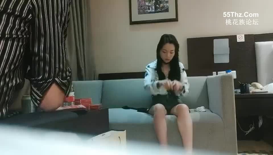 8946
