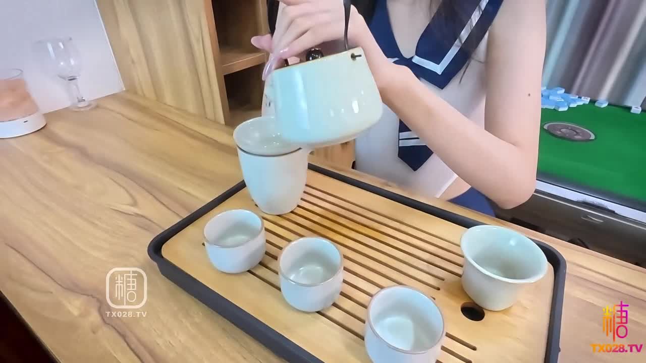 #Mini肉 #糖心vlog [肉欲麻将] 麻将馆激情 死库肉肉淫穴感谢顾客 暴力打桩
