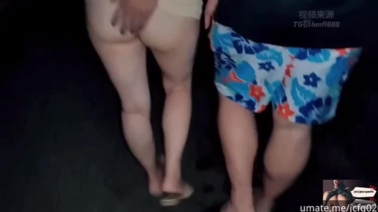 #家有e妻 #巨乳e嫂 <e嫂野战实录篇> 嫂子在温泉别墅被大ge包圆, 心血来潮拉着嫂子到外面野战, 到无人地方直接拉下嫂子内裤就把硬鸡巴往里面塞