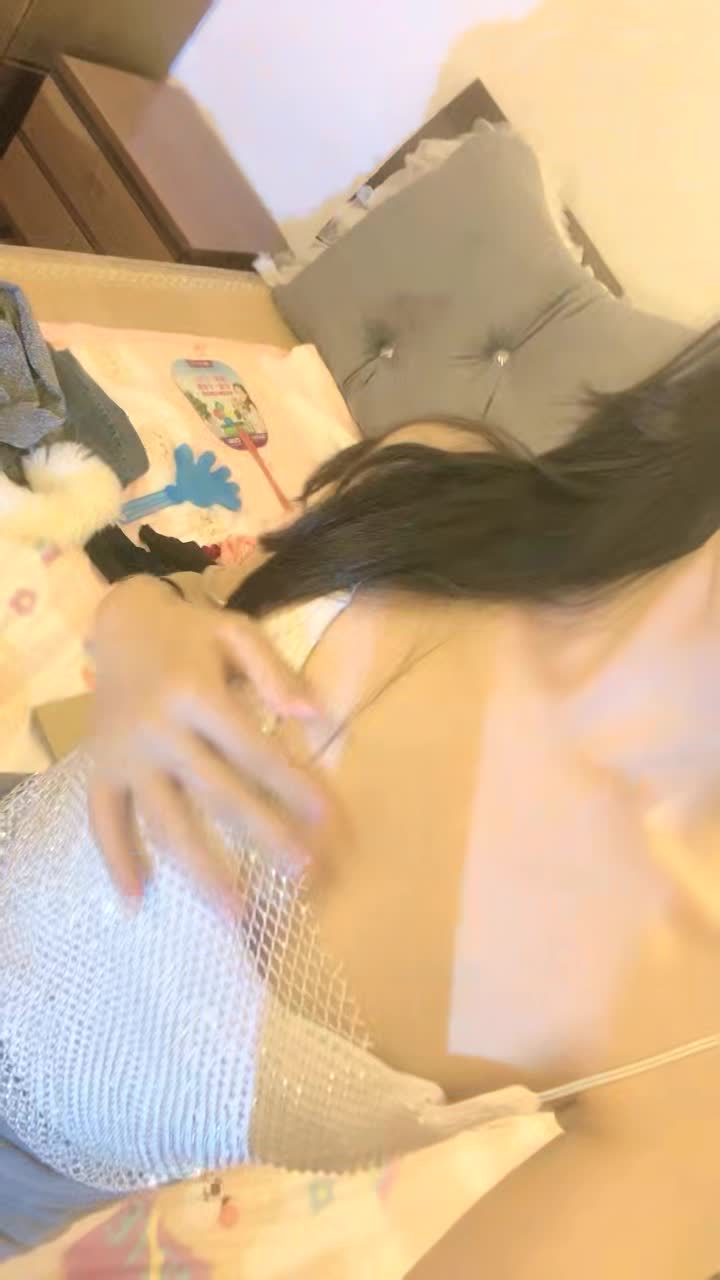 #爆浆 极品网红美女！下海爆菊密码房！性感黑丝美腿，一线天肥穴，拉珠塞菊花特写