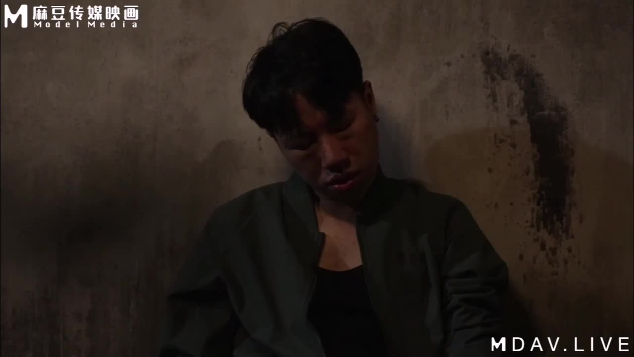 #温芮欣 #麻豆传媒MD-0274 学妹遭尾随迷奸 爱上强制捆绑操弄 (无浮水印)