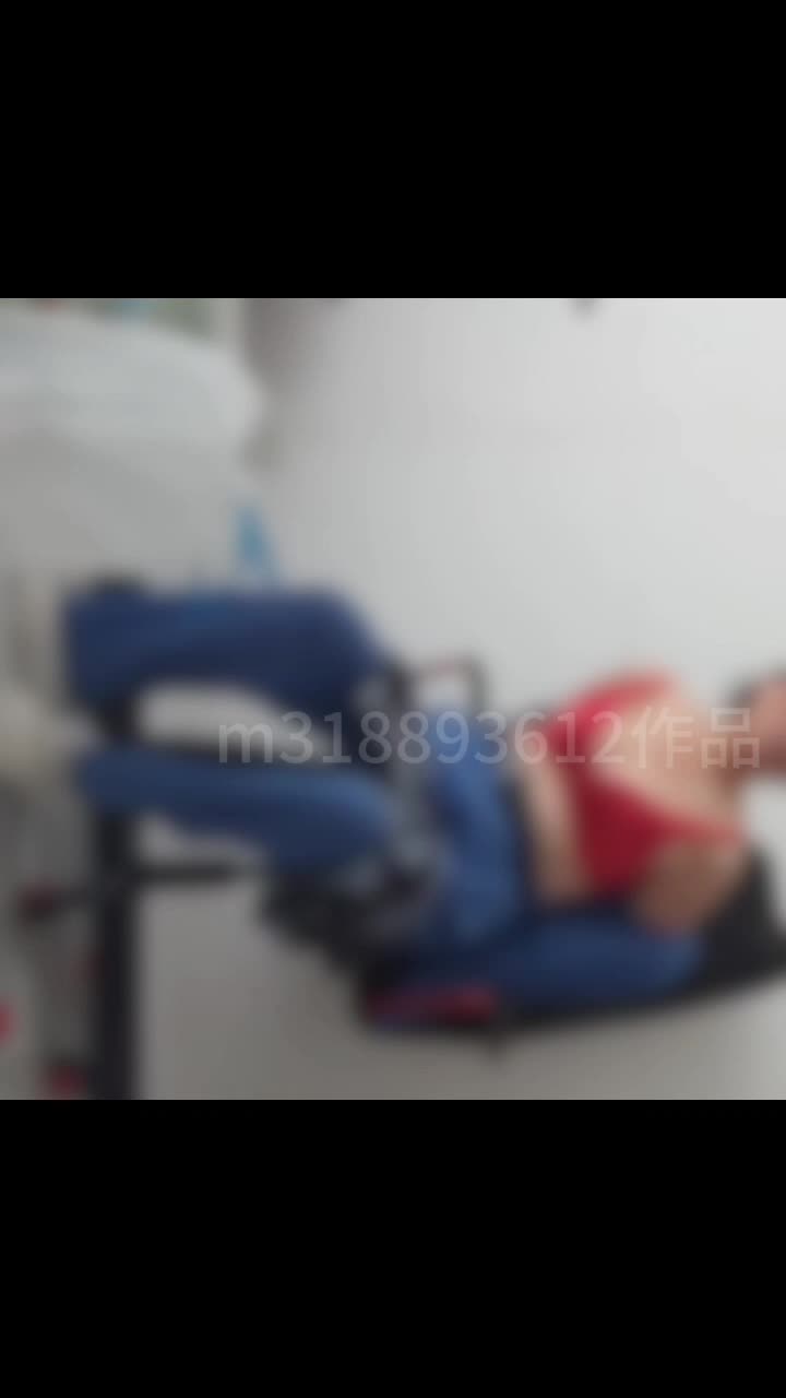 60岁楼道保洁阿姨穿蜘蛛侠情趣内衣, 被我调教最后内射. 完整版群165人发