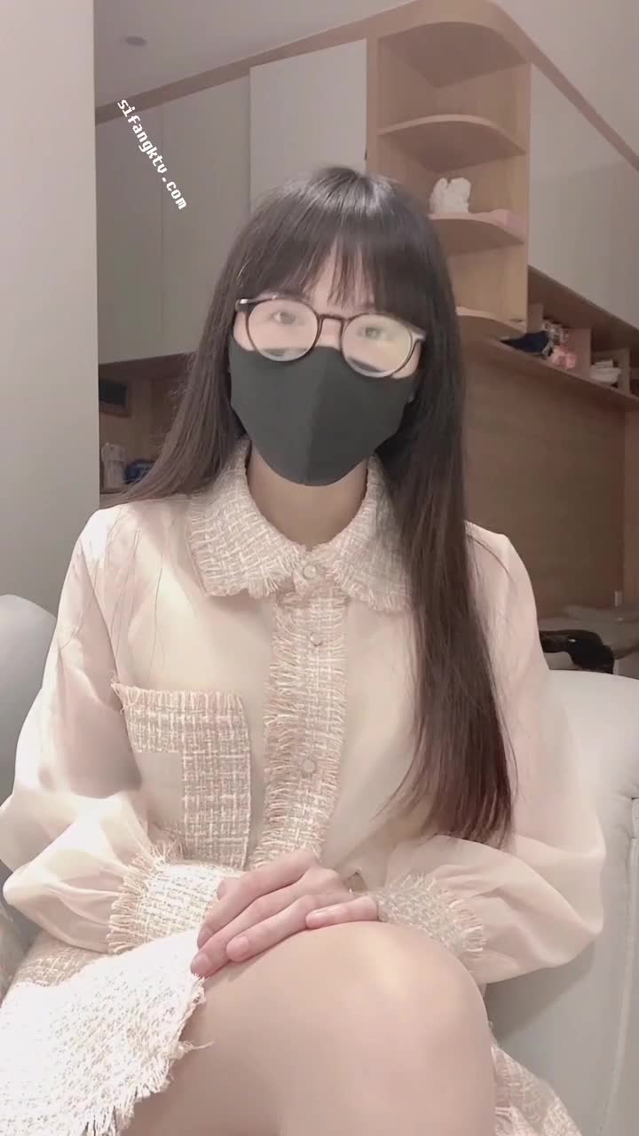 #眼镜妹 自慰 合集