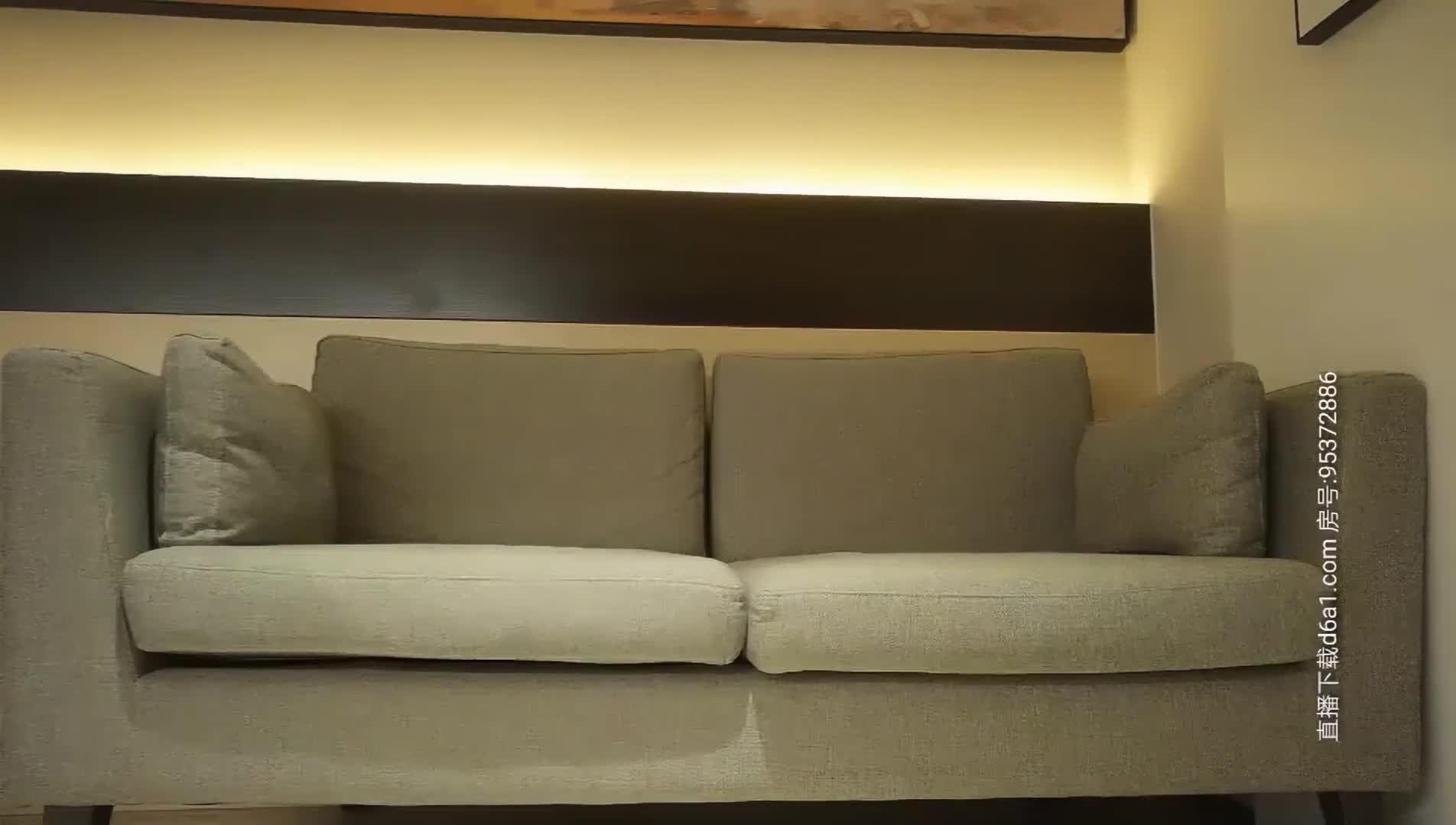 [探花精选] 苗条妹子沙发舌吻调情, 坐在身上张开双腿摸逼, 上位骑乘侧入猛操呻吟娇喘 2K画质