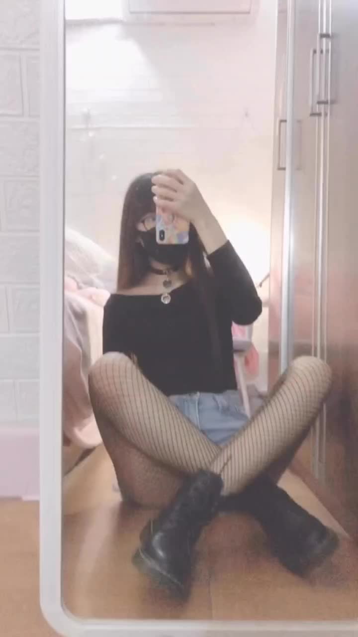 #眼镜妹 自慰 合集