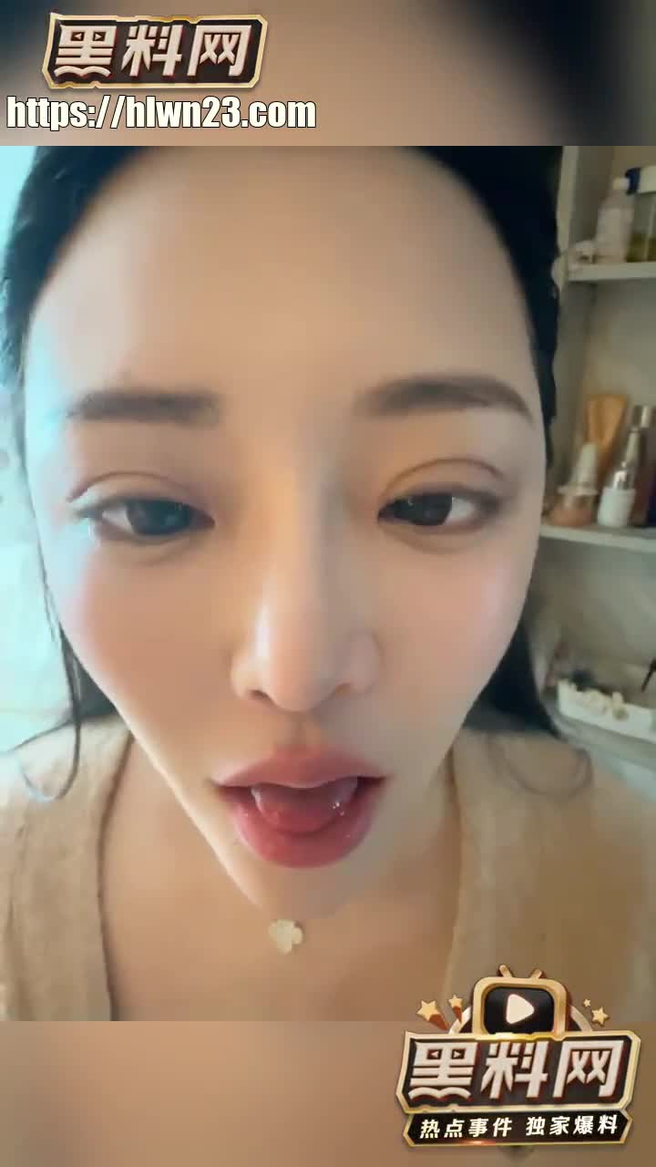 独家曝光宁波海曙人妻骚妇许静薇精致清纯脸被曝光大量私密视频欲求不满的小母狗曾做过酒吧坐台小姐！