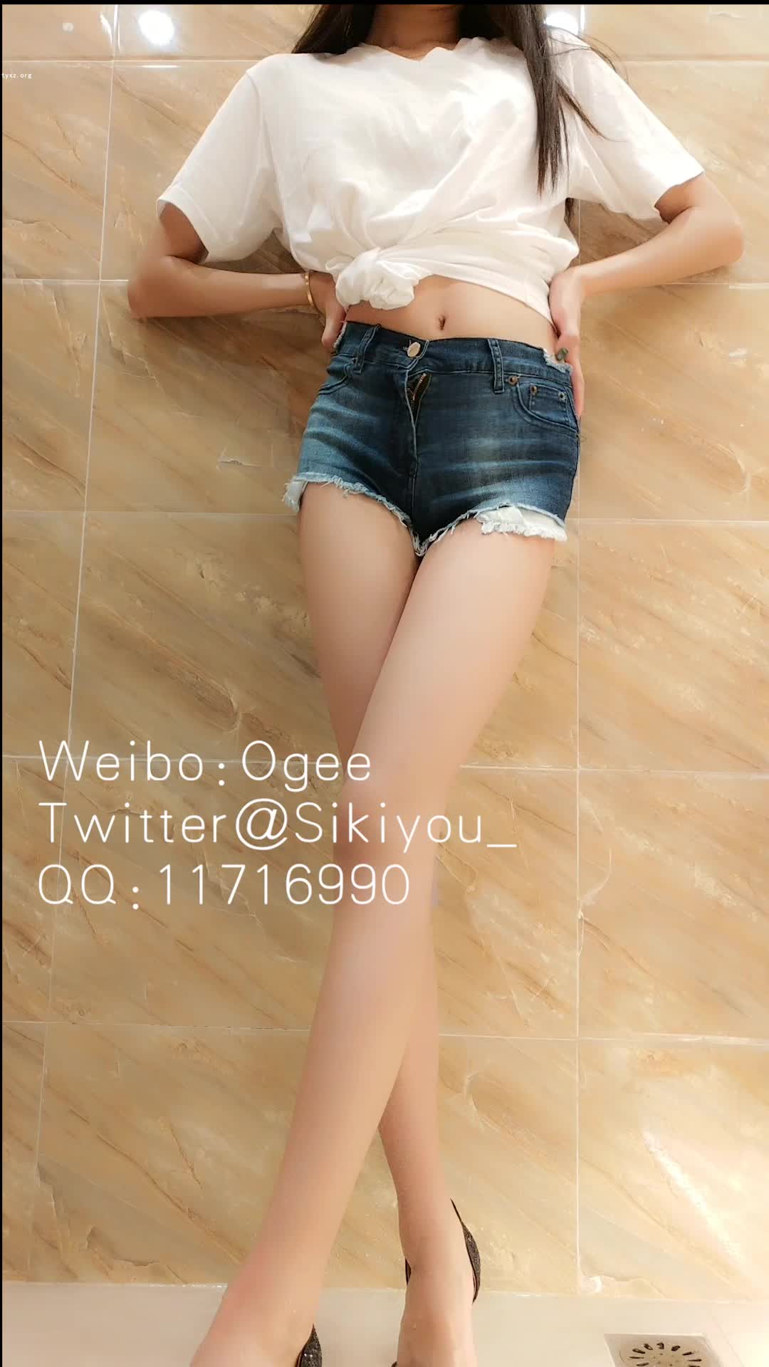 #Remix 超短牛仔热裤浴室扣逼