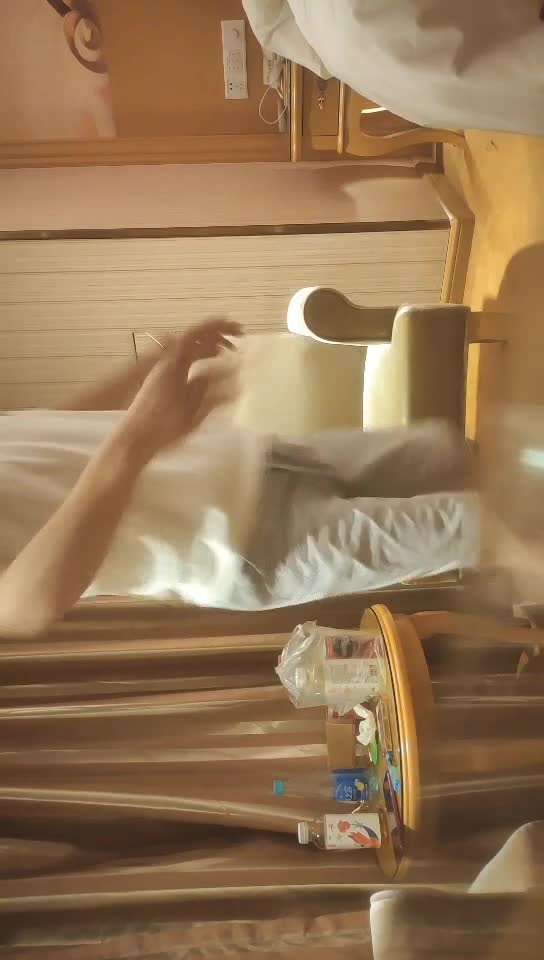 粉丝期盼返场，美少妇再次登门，风骚妩媚，宛如情人相聚