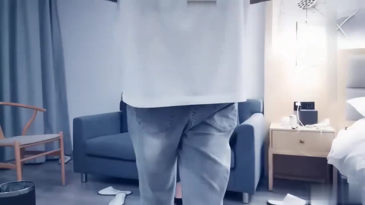 长裙大长腿少妇情趣黑丝猛草呻吟
