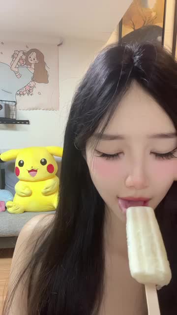 【精淫社区】#swetty #福利姬高颜值反差婊露脸裸舞自慰流白浆